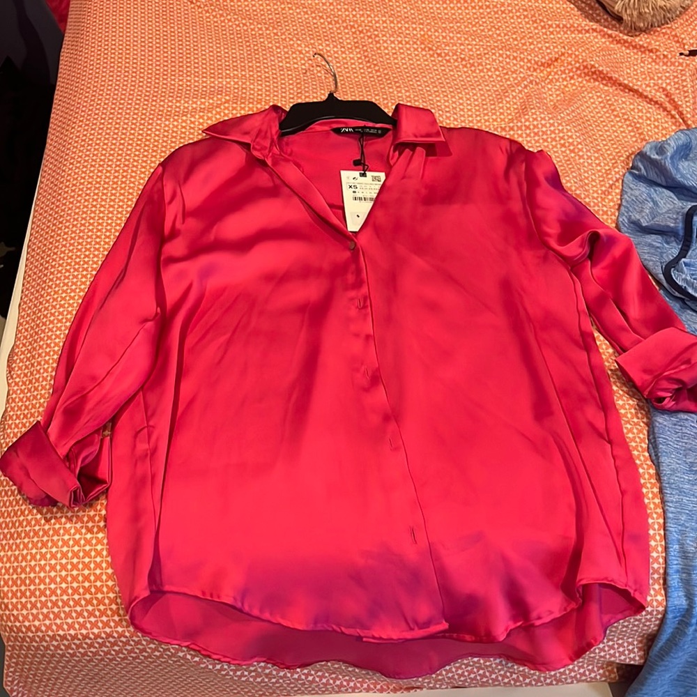 ZARA- SATIN EFFECT SHIRT